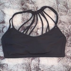 Lululemon Lighten Up sports bra sz 4